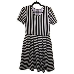 LuLaRoe Amelia Dress Women’s Large Black White Bold Stripe Pleated Pockets
